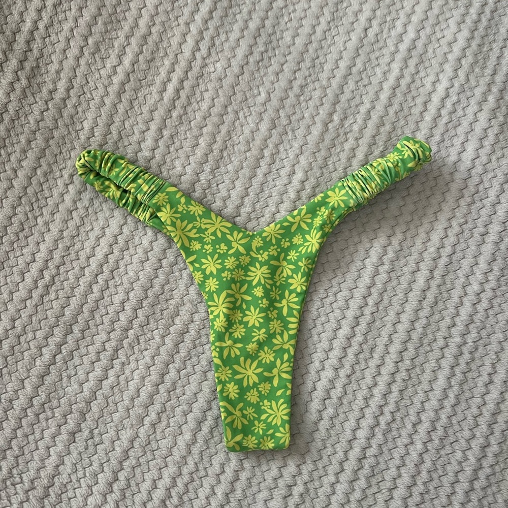 Kulani Kinis Banana Cabana bikini bottoms